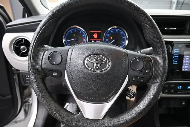 2019 Toyota Corolla LE - Photo 22