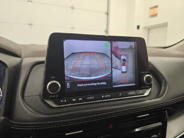 Used 2021 Scarlet Ember Nissan SV image 24