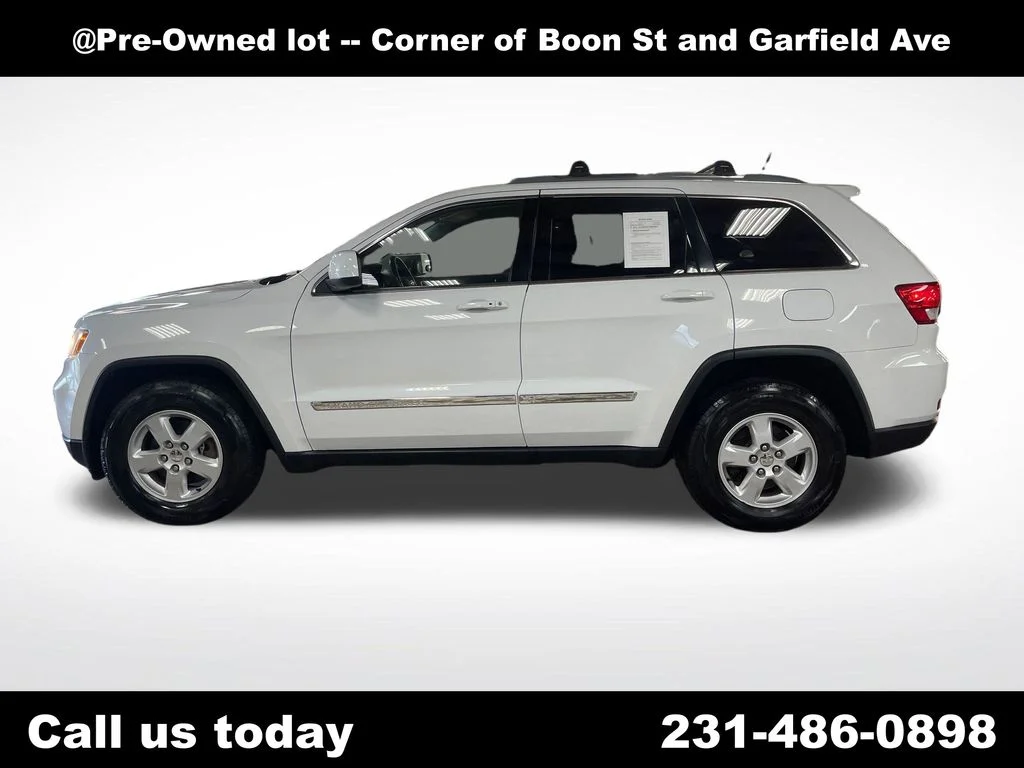 Used 2013 White Jeep Laredo image 2