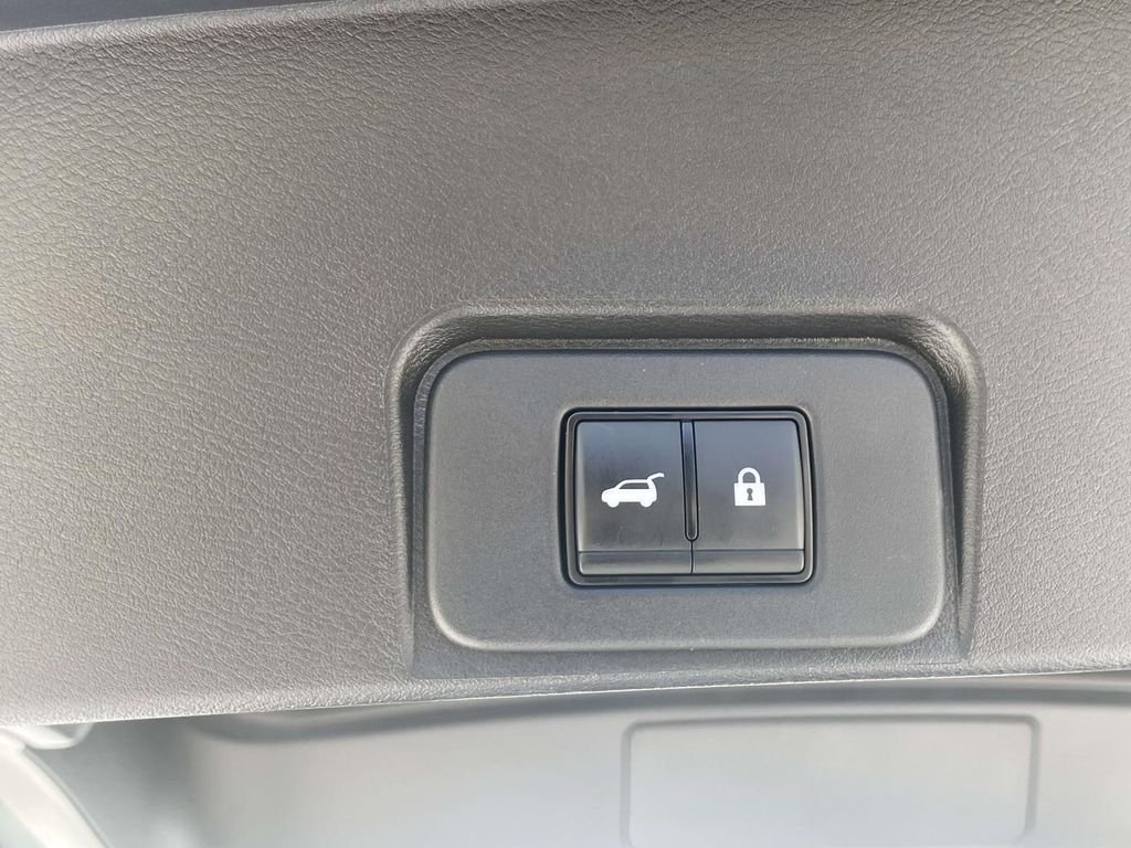 2025 Nissan Rogue SV - Photo 10