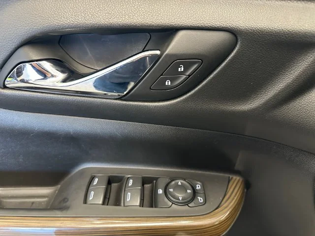 Used 2023 White GMC SLE image 24