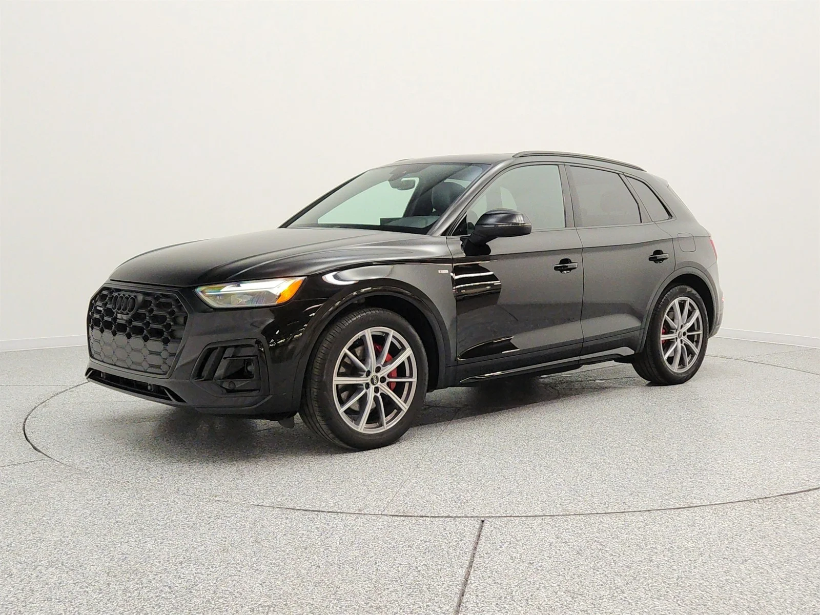 2024 Audi Q5 55 e Premium Plus's photo