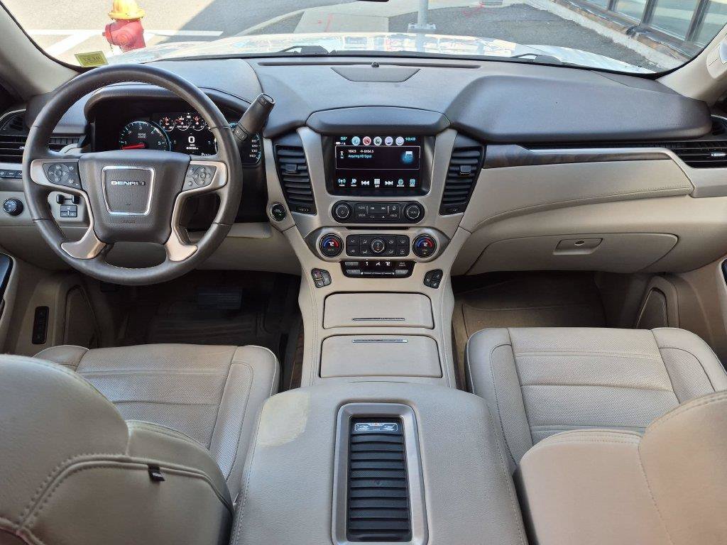Used 2018 White GMC Denali image 28