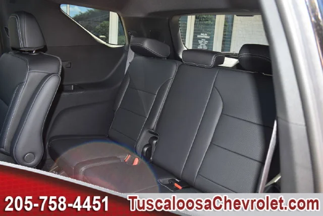 New 2027 Mosaic Black Metallic Chevrolet LT image 19