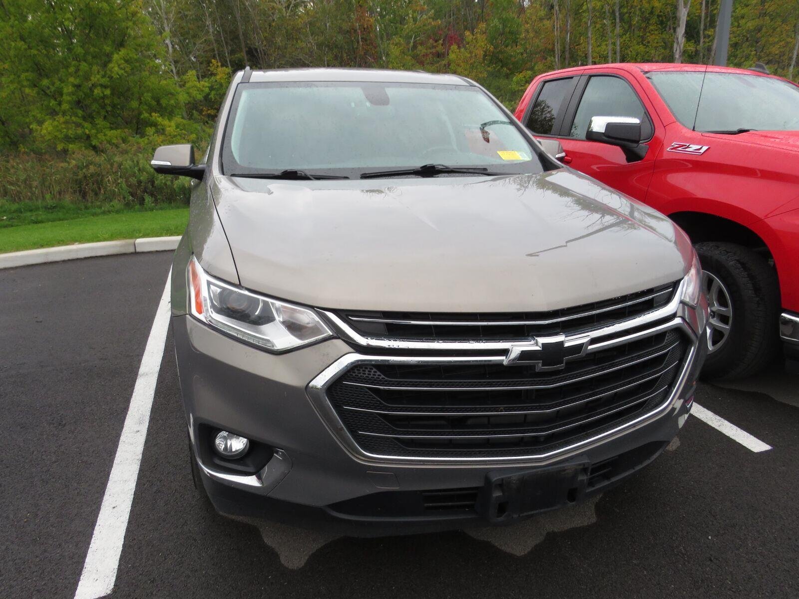 Used 2019 Pepperdust Metallic Chevrolet LT Leather image 4