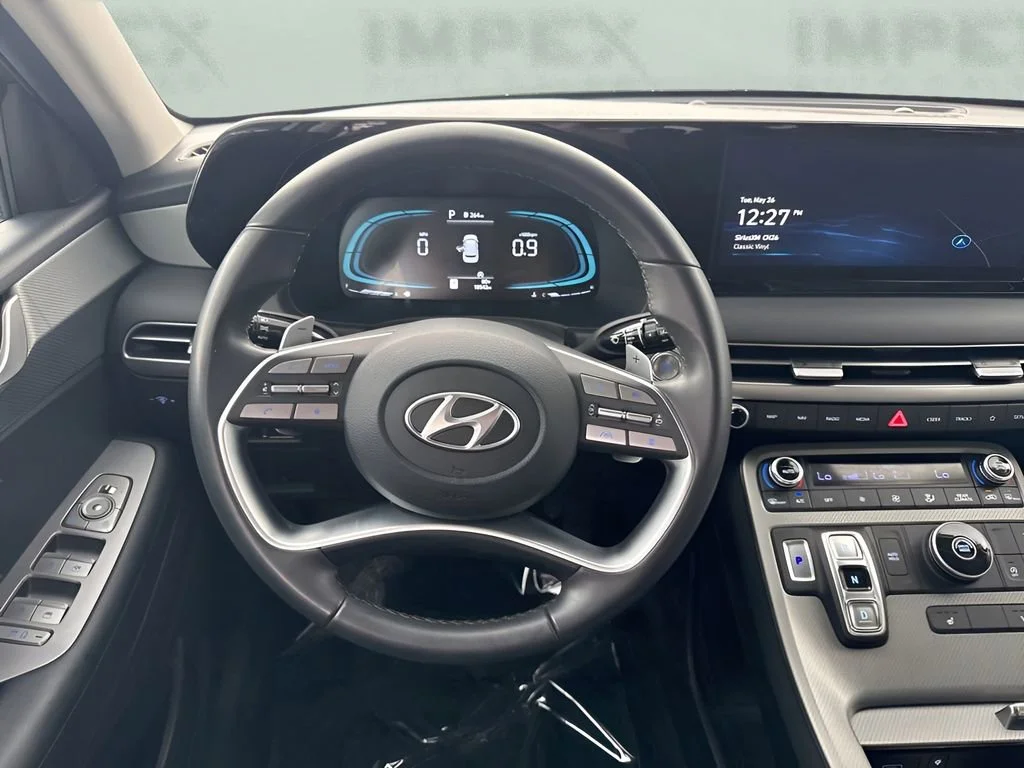 Used 2025 Charcoal Hyundai SEL image 28
