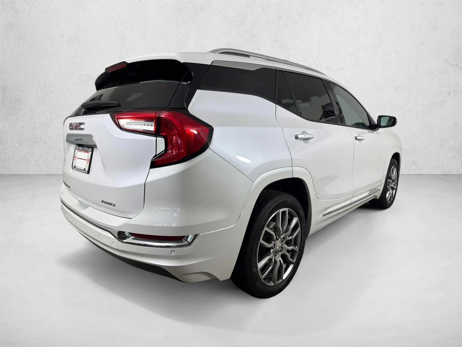 Used 2022 Black GMC Denali image 5
