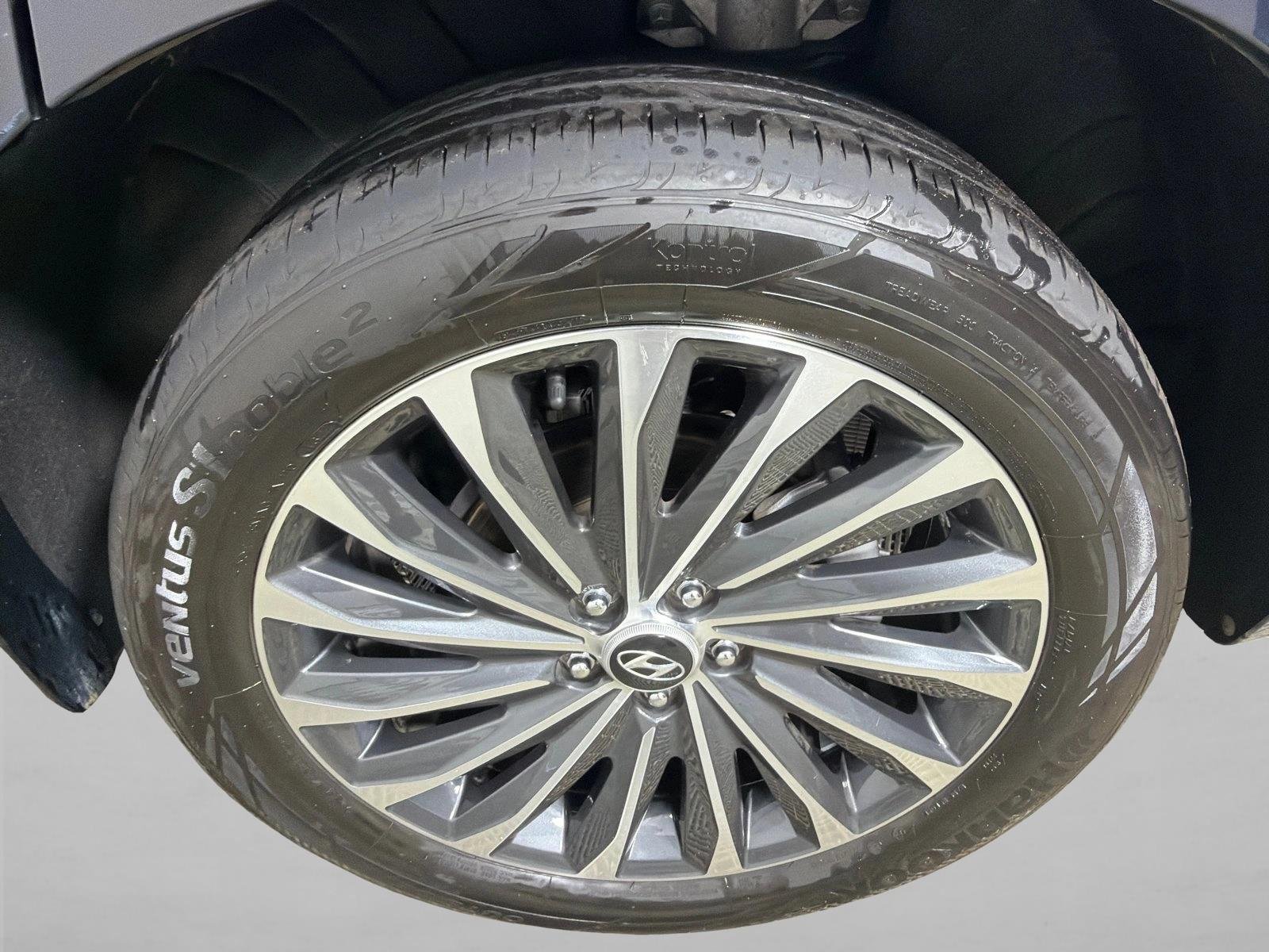 Used 2023 Moonlight Cloud Hyundai Calligraphy image 22