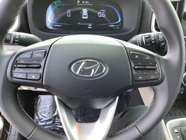 New 2026 Onyx Black Hyundai SEL image 28