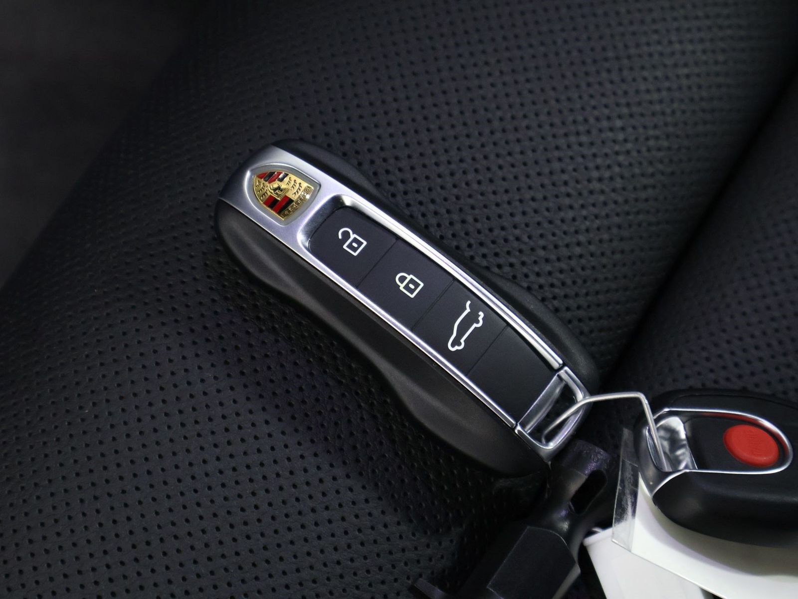 2026 Porsche Panamera 4 E-Hybrid - Photo 23