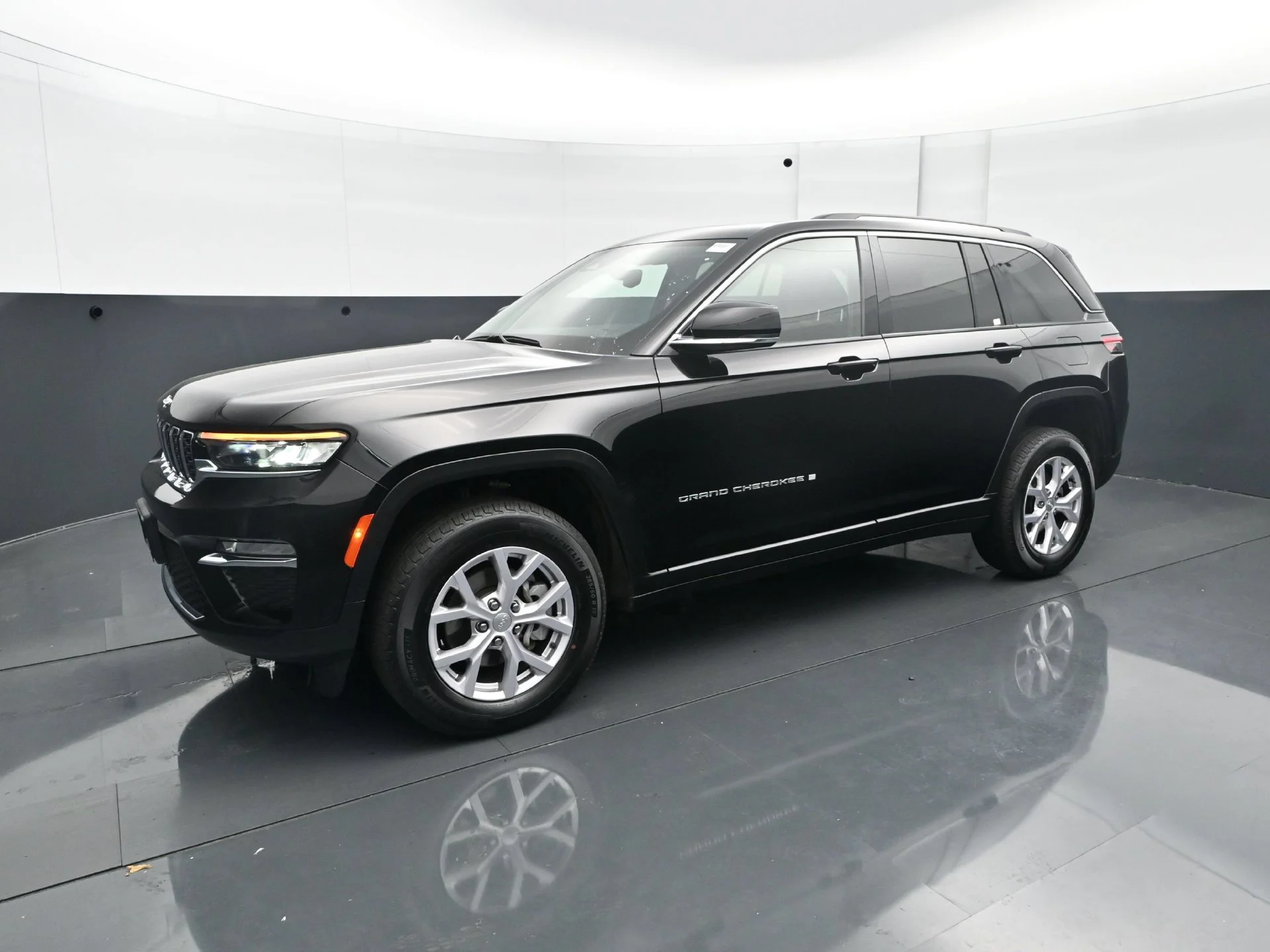 Used 2022 Jeep Grand Cherokee Limited with VIN 1C4RJHBG8N8619547 for sale in Hopkins, Minnesota