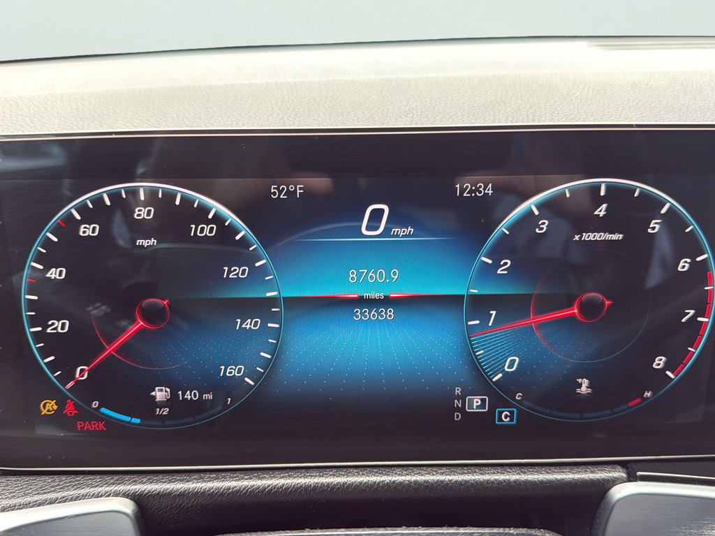 Used 2022  Mercedes-Benz GLB 250 image 12