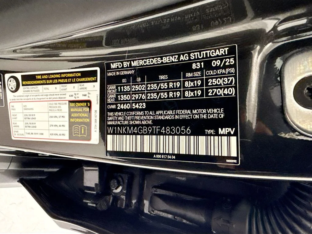 Certified Used 2026 Gray Mercedes-Benz GLC 300 image 33