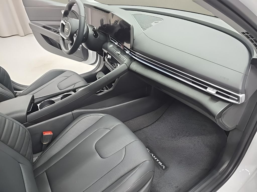 New 2026 White Hyundai Limited image 19