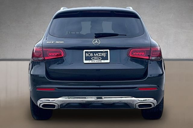 Used 2022 Gray Mercedes-Benz GLC 300 image 4