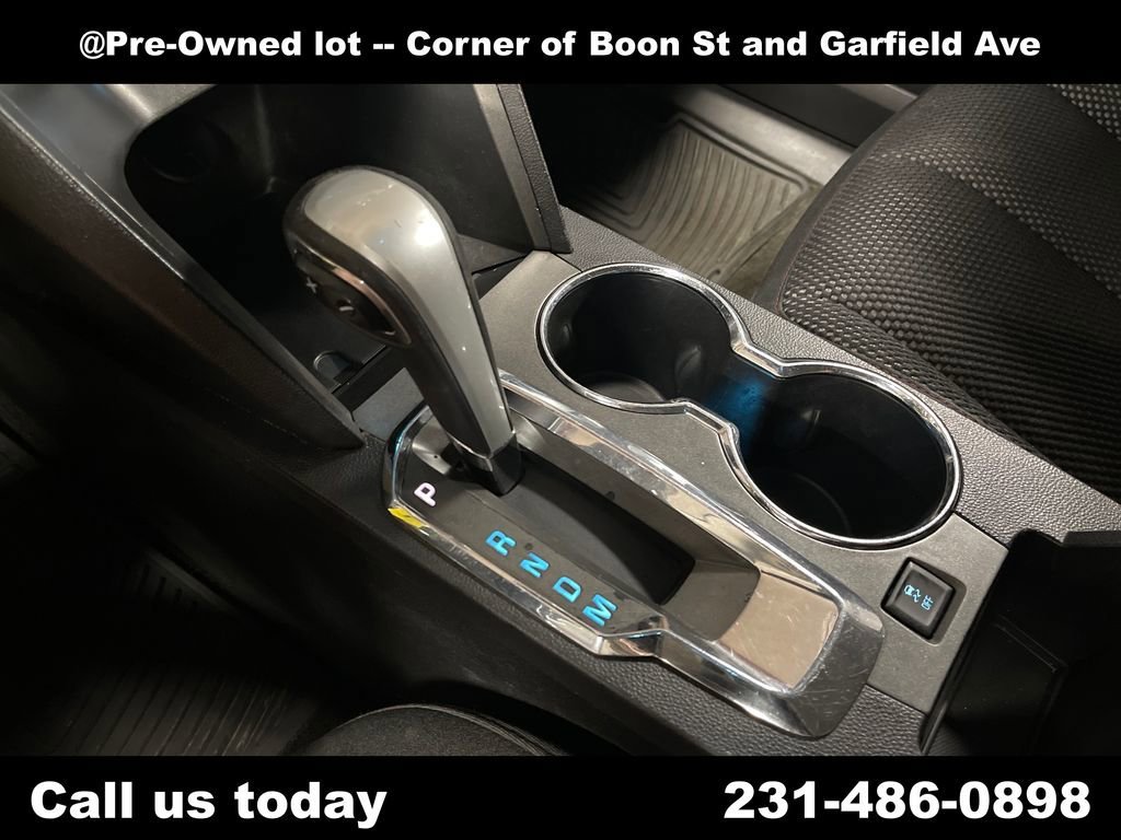 Used 2015 TUNGSTEN METALLIC Chevrolet LT image 24