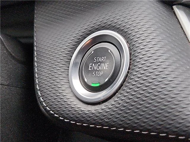 Used 2025 Blue Chevrolet LT Front-Wheel Drive image 17