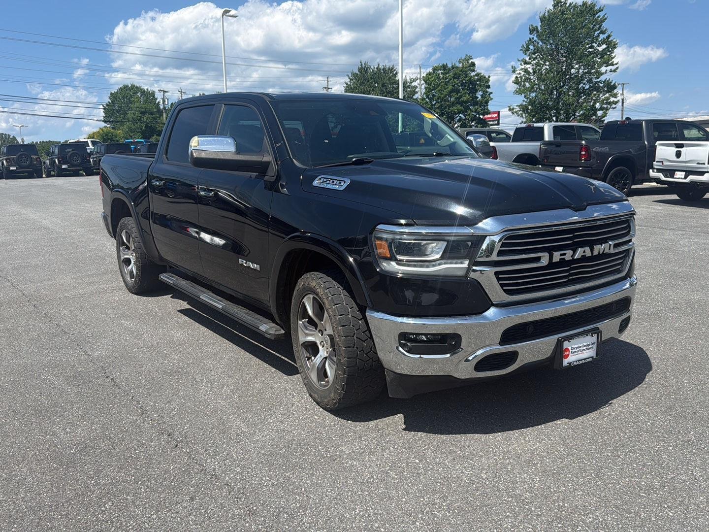 2022 RAM 1500 Laramie 4x4 Crew Cab 5'7's photo