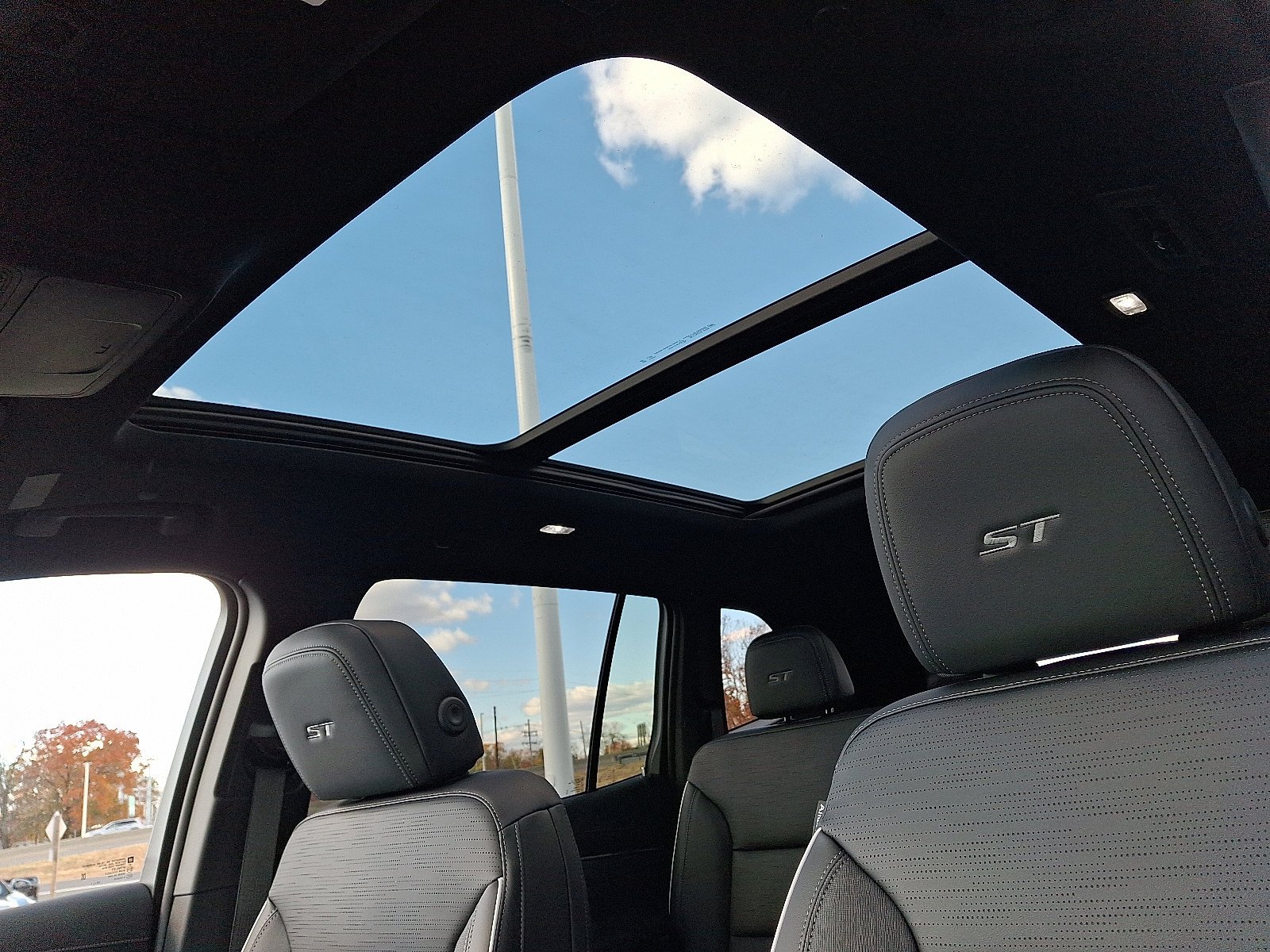 2026 Buick Enclave Sport Touring - Photo 9