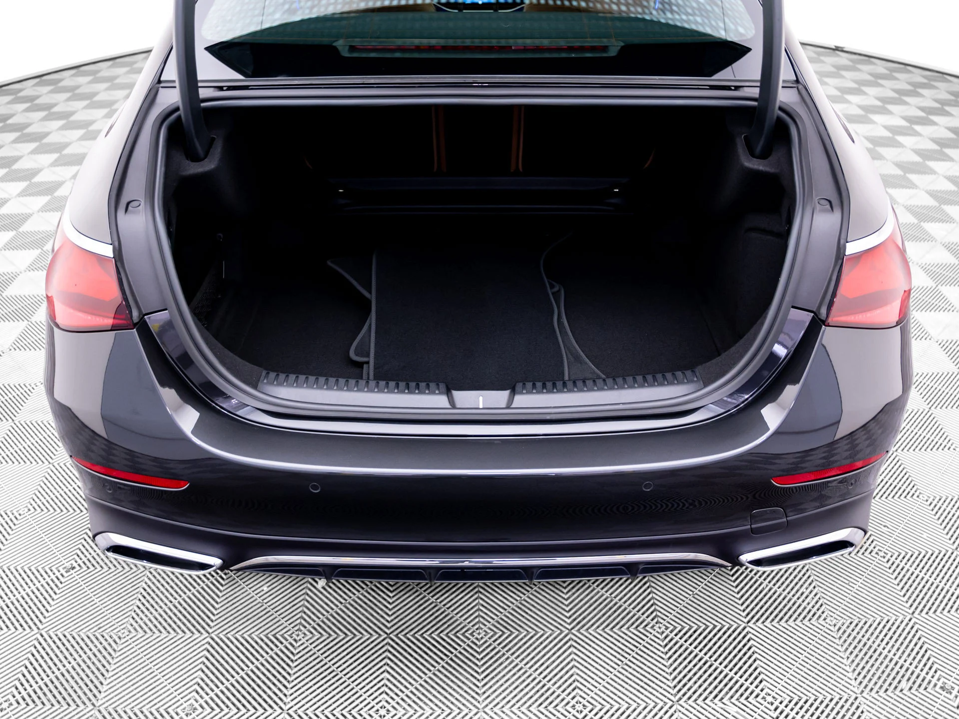 New 2027 Gray Mercedes-Benz E 450 image 33