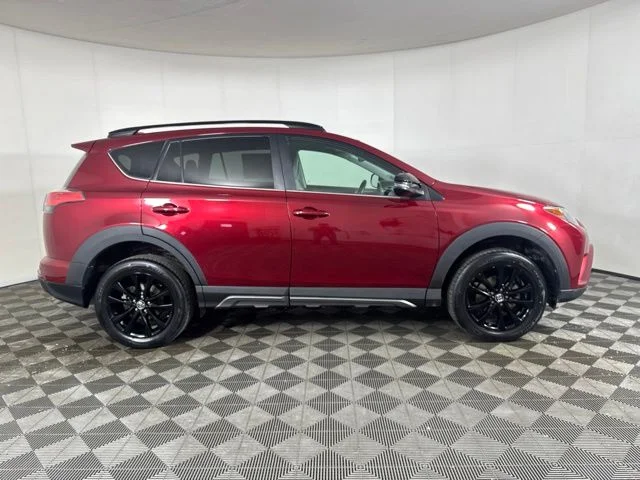 Used 2018 Pearl Toyota Adventure image 2