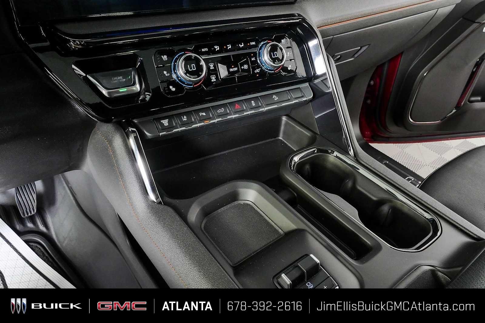 2024 GMC Sierra 2500HD AT4 - Photo 17