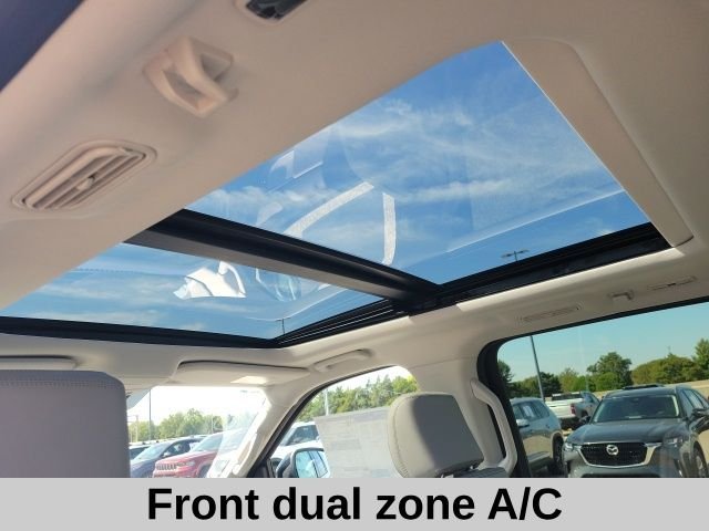 2025 Ford Expedition MAX photo 3