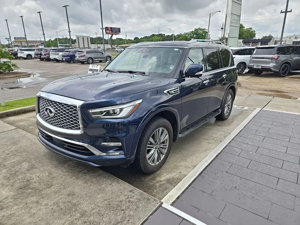 2021 INFINITI QX80's photo