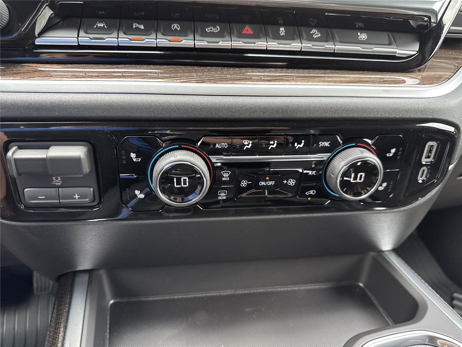 2026 Chevrolet Silverado 1500 RST - Photo 27