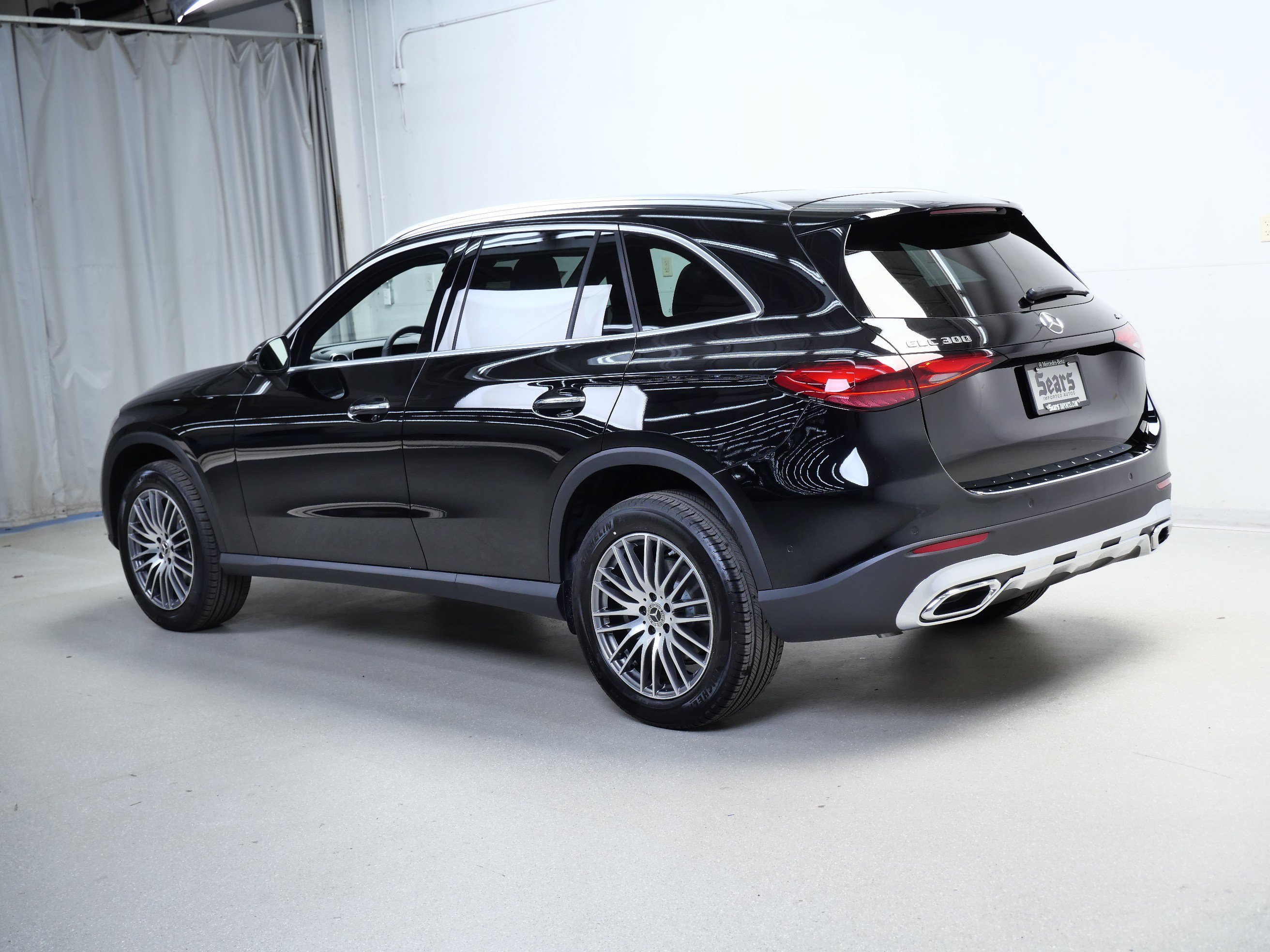 New 2026 Black Mercedes-Benz GLC 300 image 6