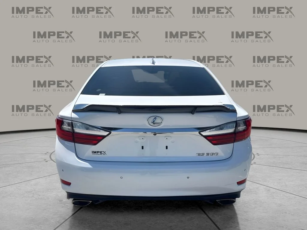 Used 2016 White Lexus 350 image 4