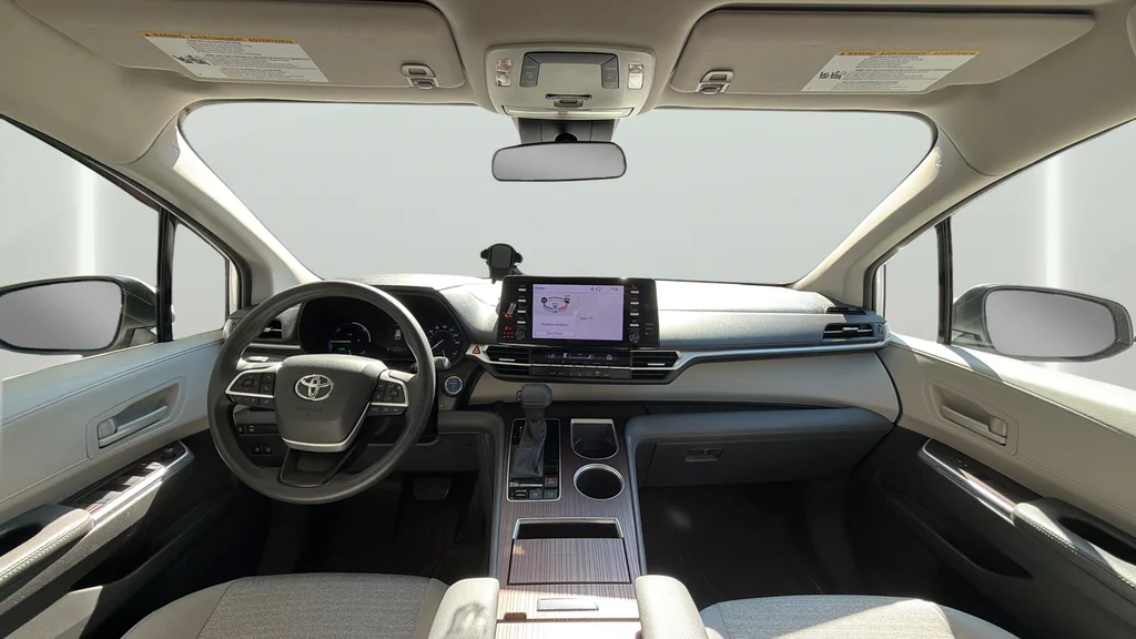 Used 2021 White Toyota LE image 11