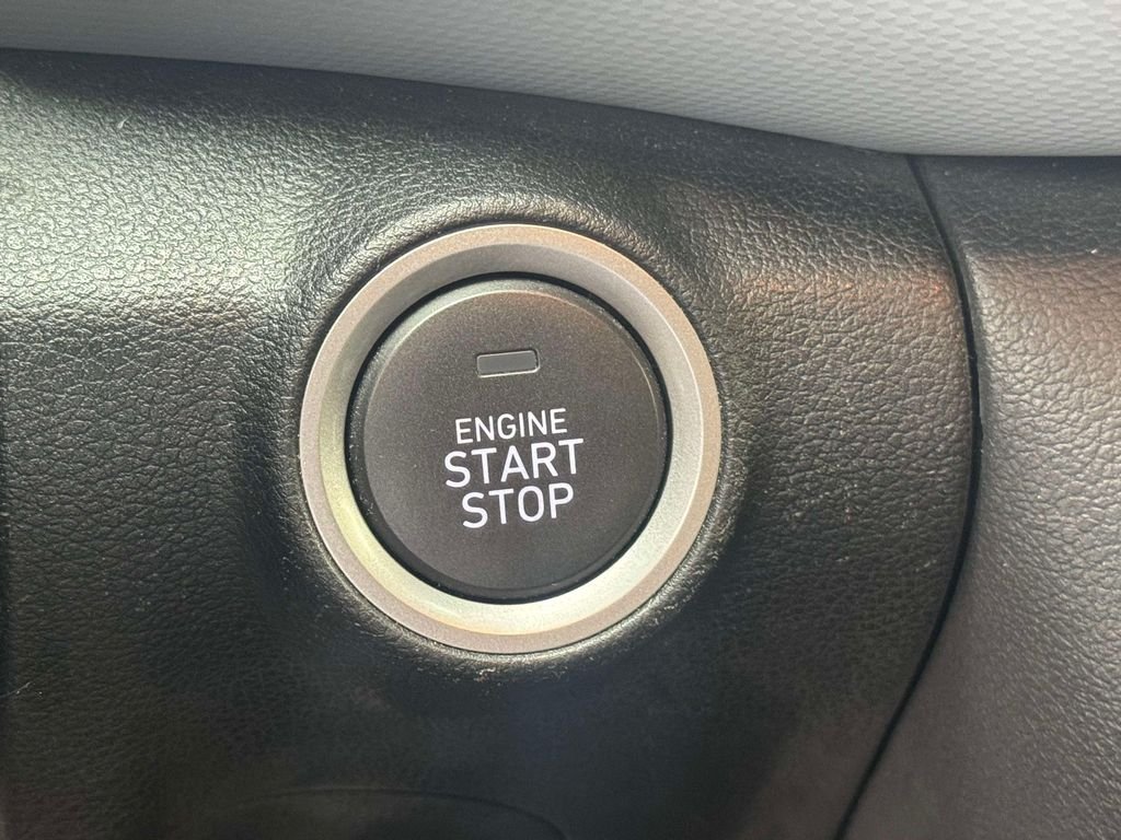 Used 2019 Red Hyundai SEL image 24