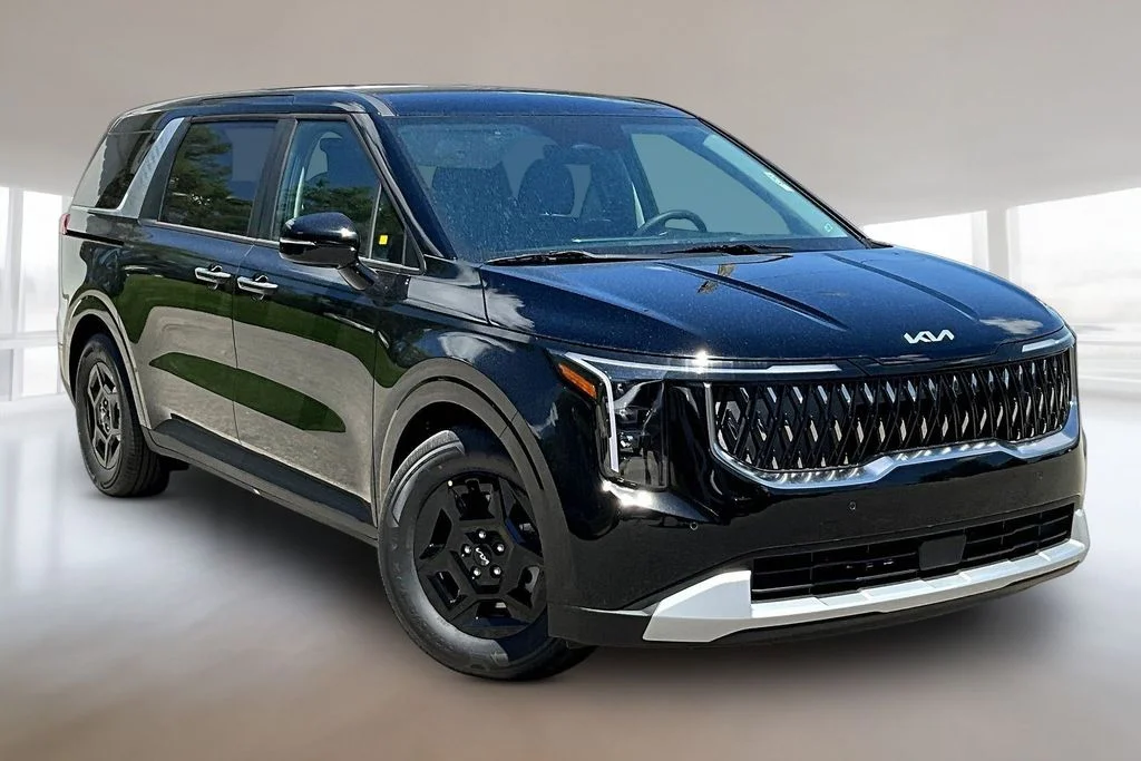 New 2026 Aurora Black Pearl Kia LXS image 2