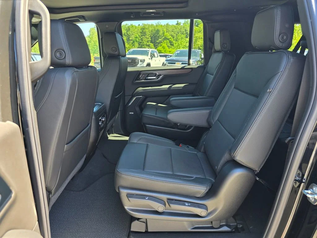 2026 GMC Yukon XL Denali - Photo 11