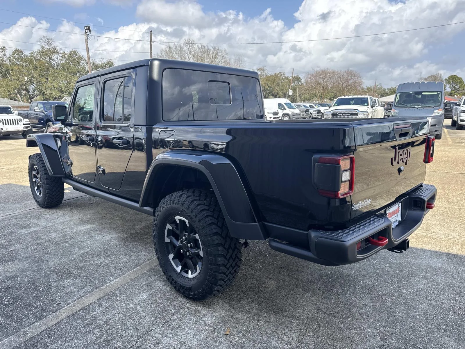 New 2026 Black Clear-Coat Exterior Paint Jeep Rubicon image 4