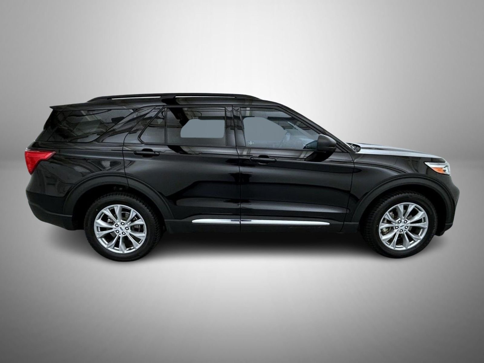 Used 2023 Black Ford XLT image 4