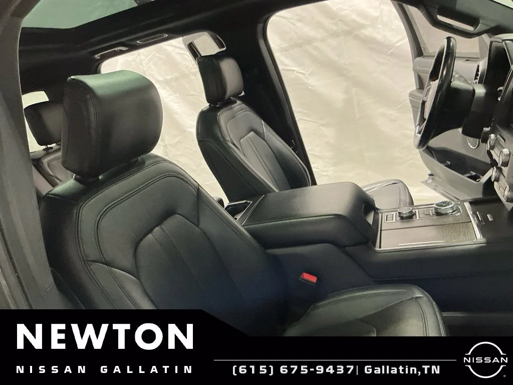 Used 2018 Magnetic Ford Limited image 21