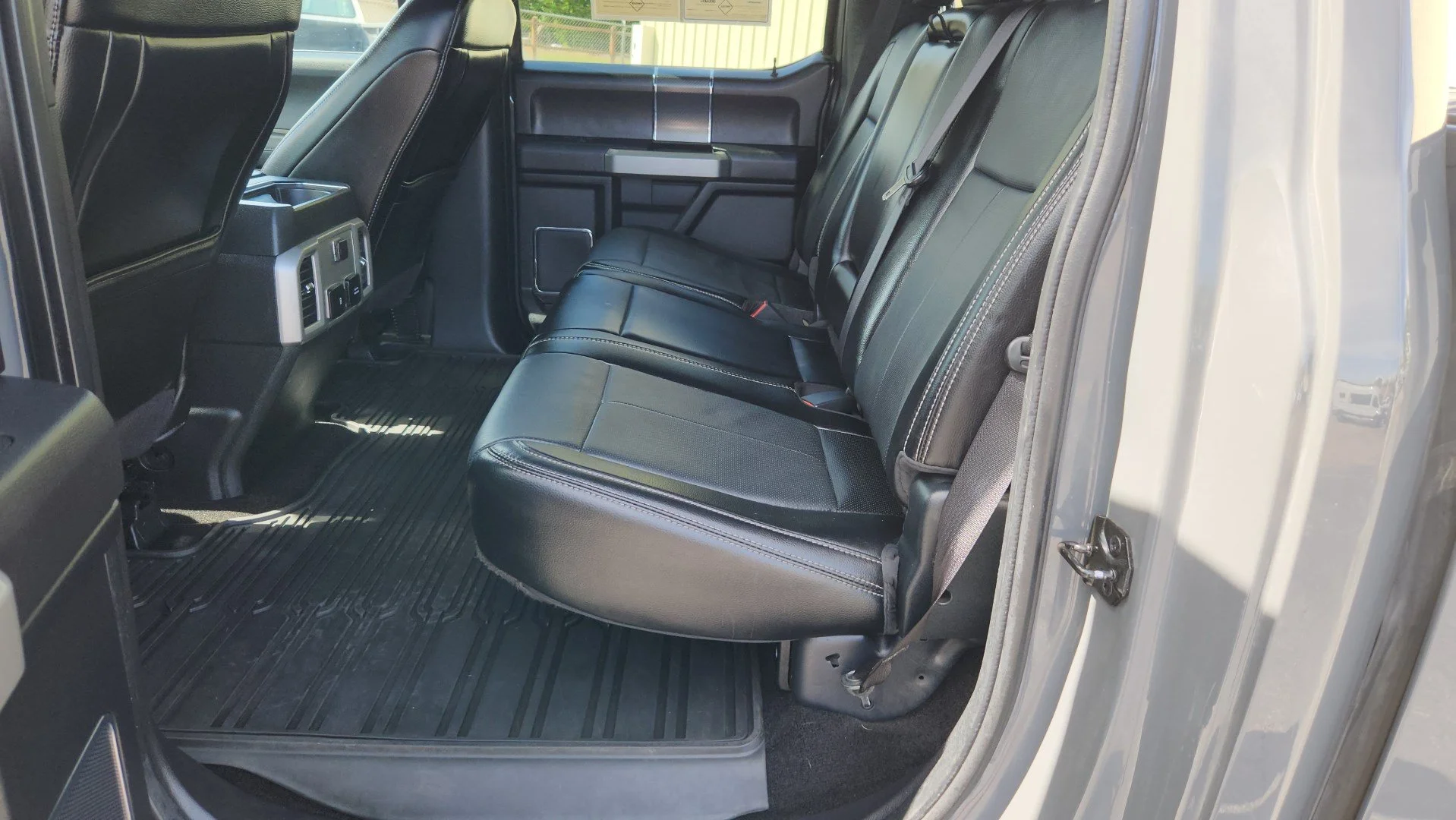 Certified Used 2018 Lead Foot Ford LARIAT image 20