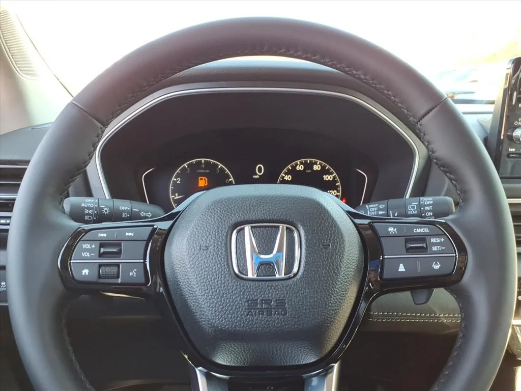 Used 2025 White Honda EX-L image 15
