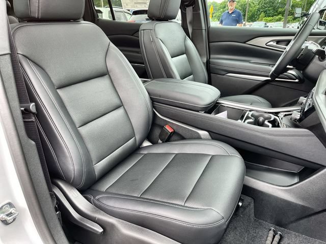 New 2026 Summit White Chevrolet LT image 28