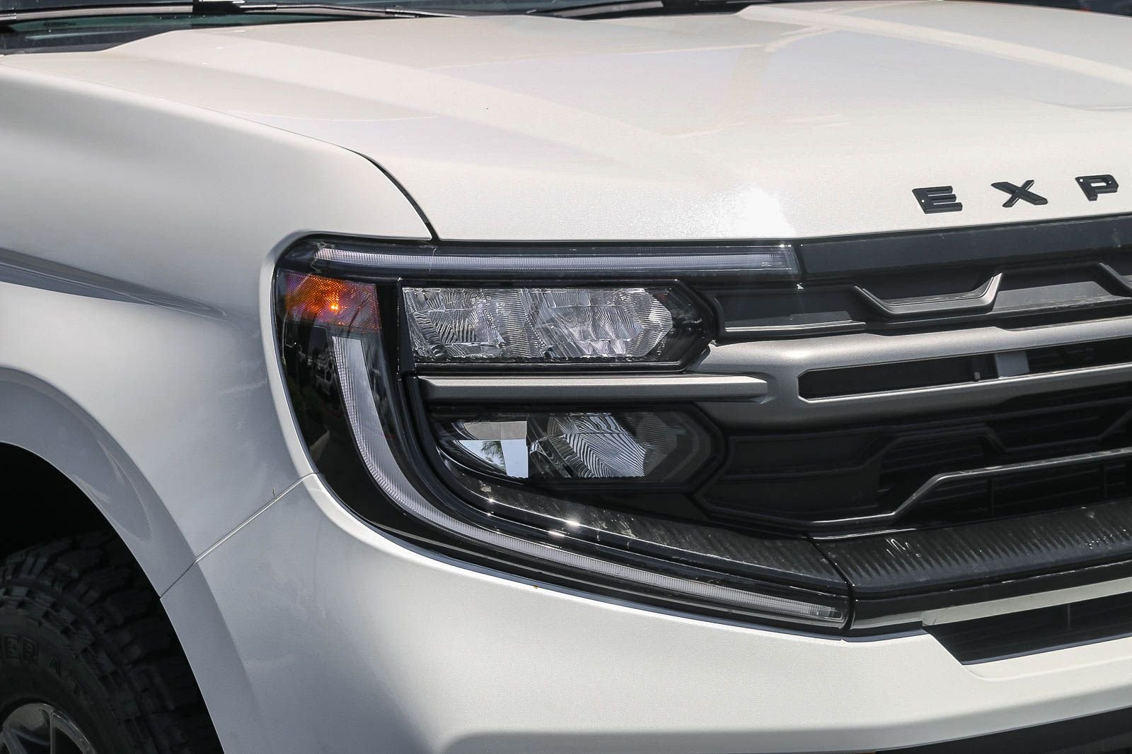 New 2026 Star White Metallic Tri-Coat Ford Tremor® image 5
