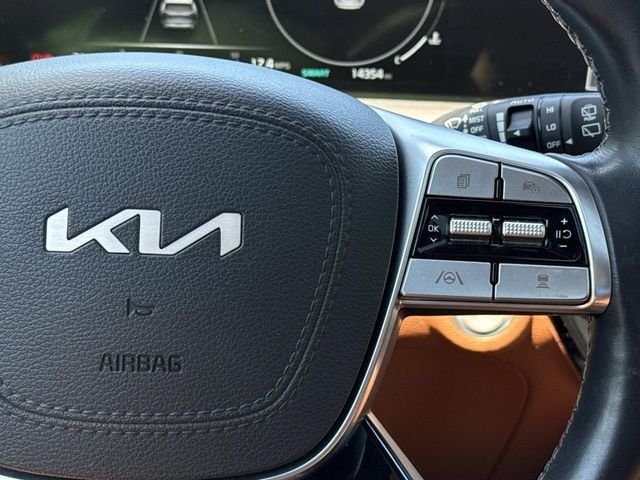 Used 2025 Gray Kia SX-Prestige X-Line image 23