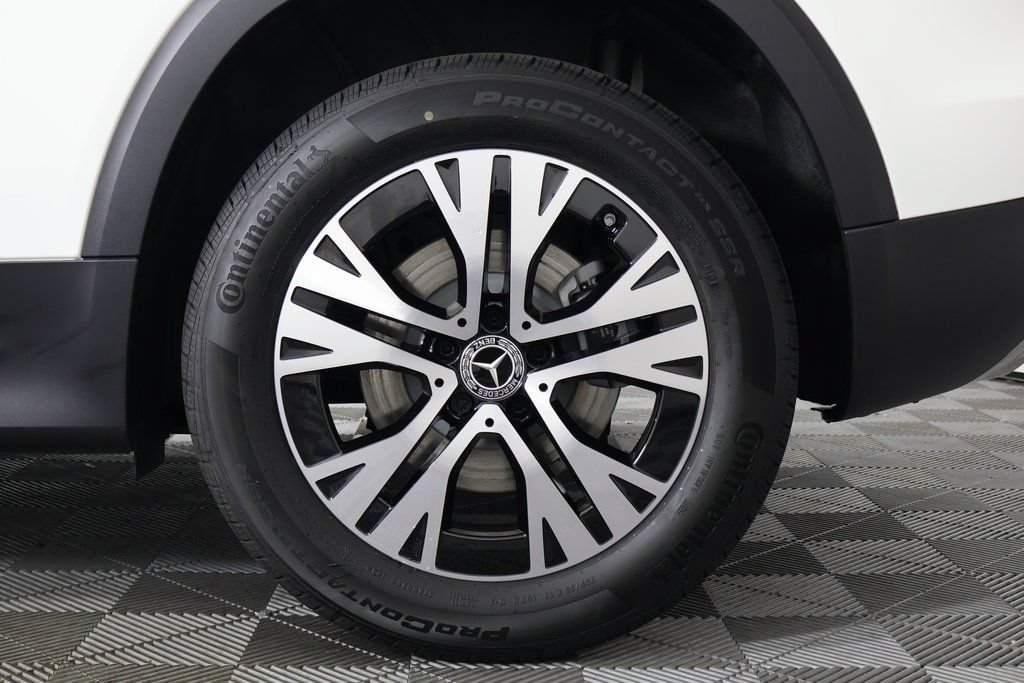 New 2026 Polar White Mercedes-Benz GLB 250 image 20