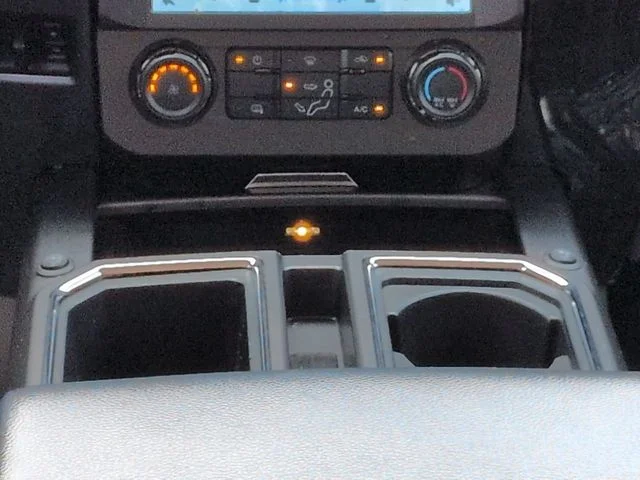 Used 2019 Blue Ford XLT image 19