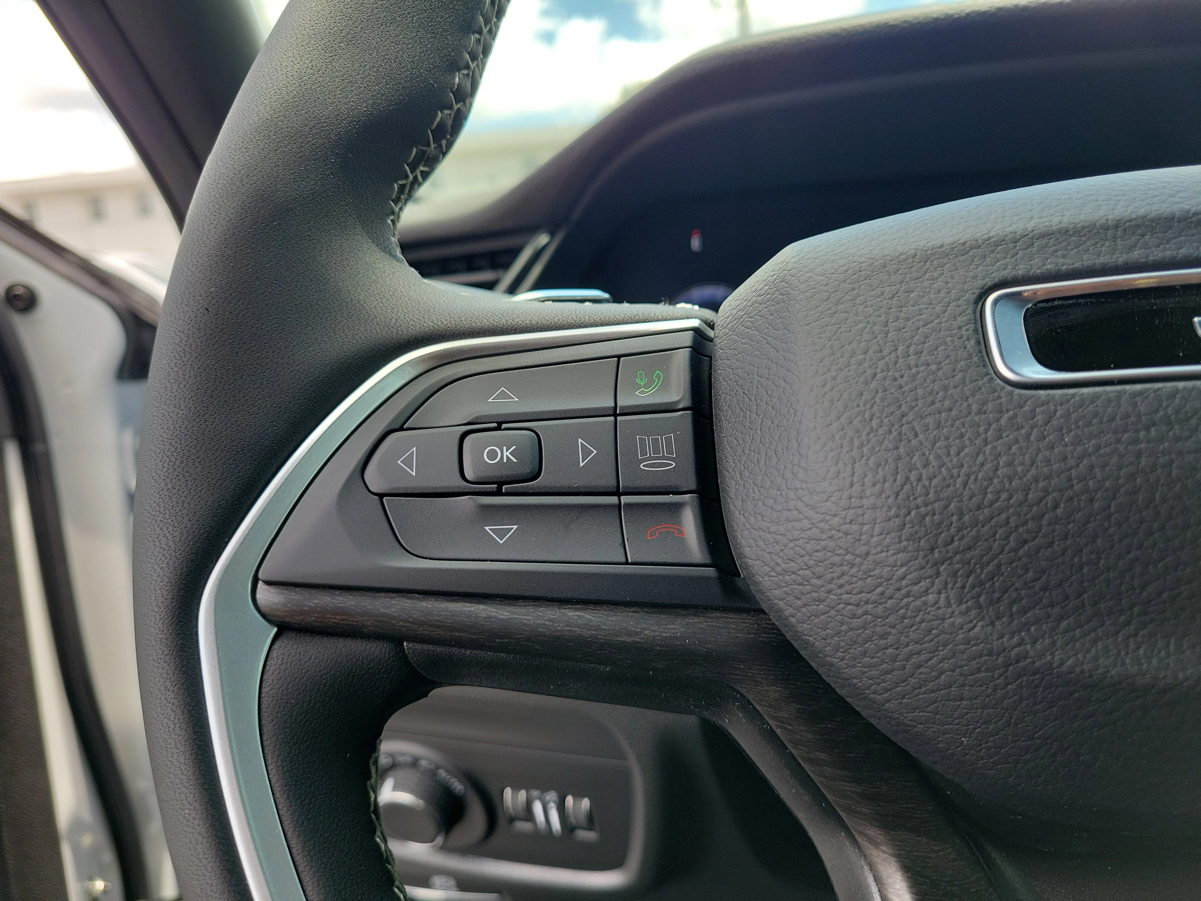 New 2026  Jeep Laredo Altitude image 14