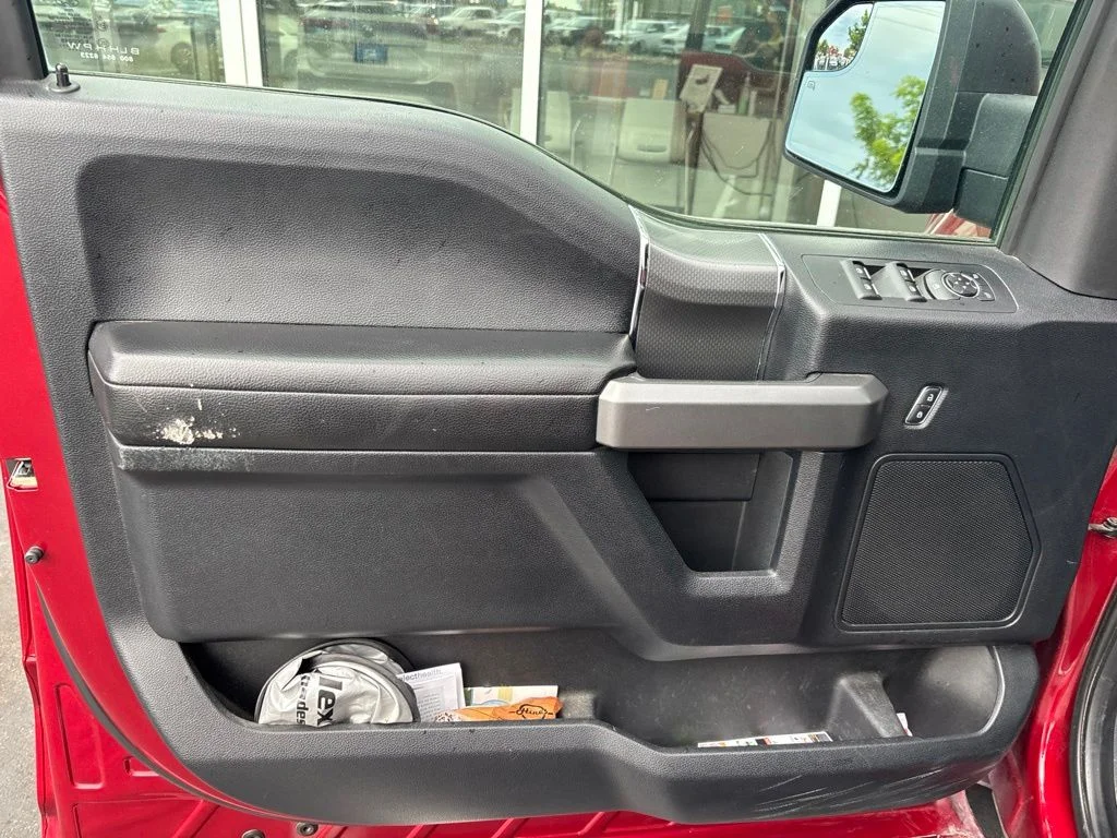Used 2016 Red Ford XLT image 21