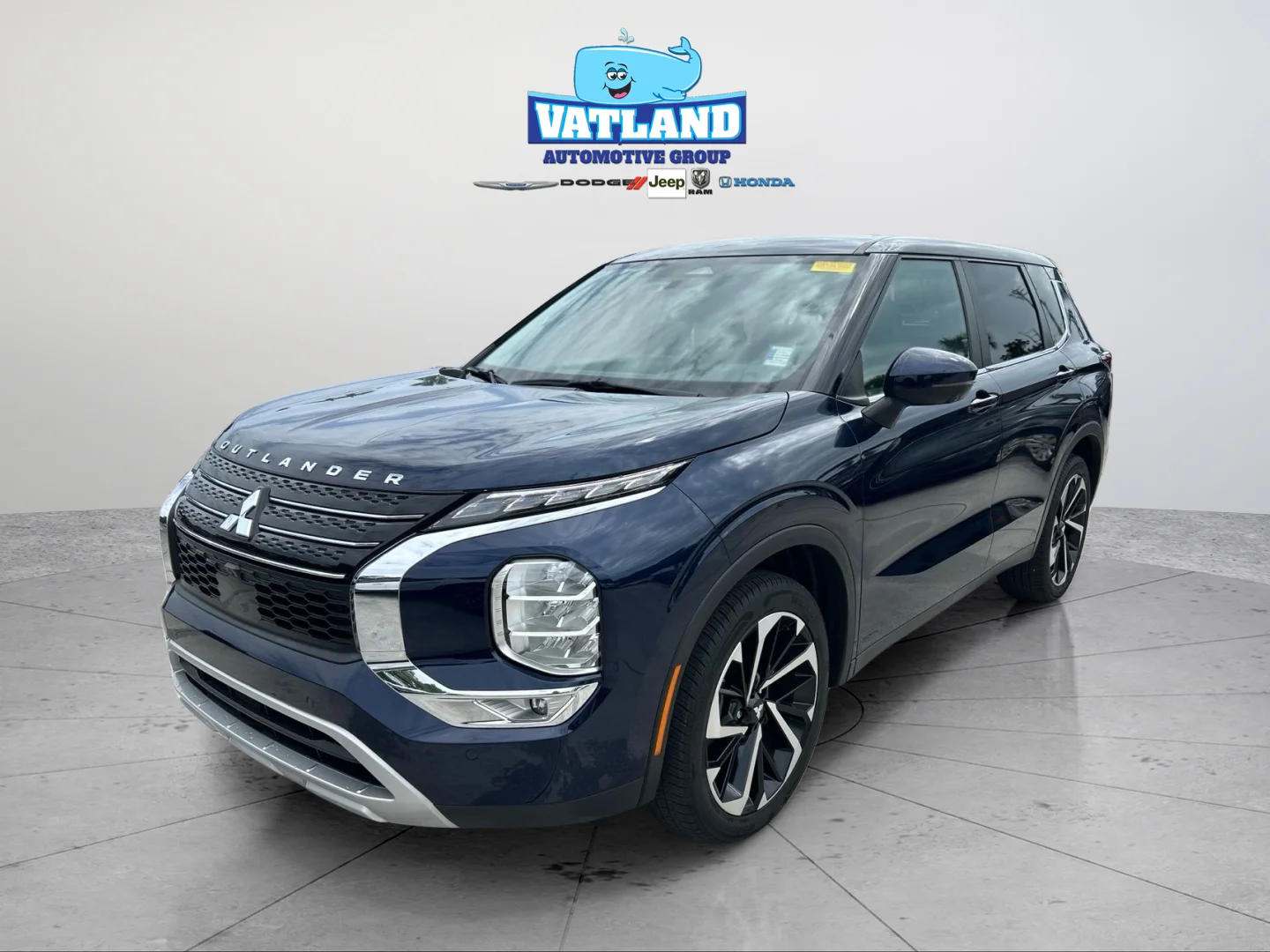 Used 2024 Cosmic Blue Metallic Mitsubishi SE image 20