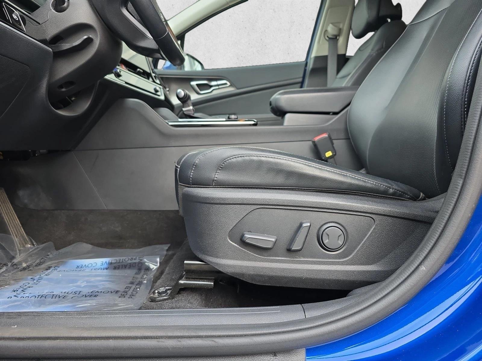 Used 2023 Sapphire Blue Kia EX image 27