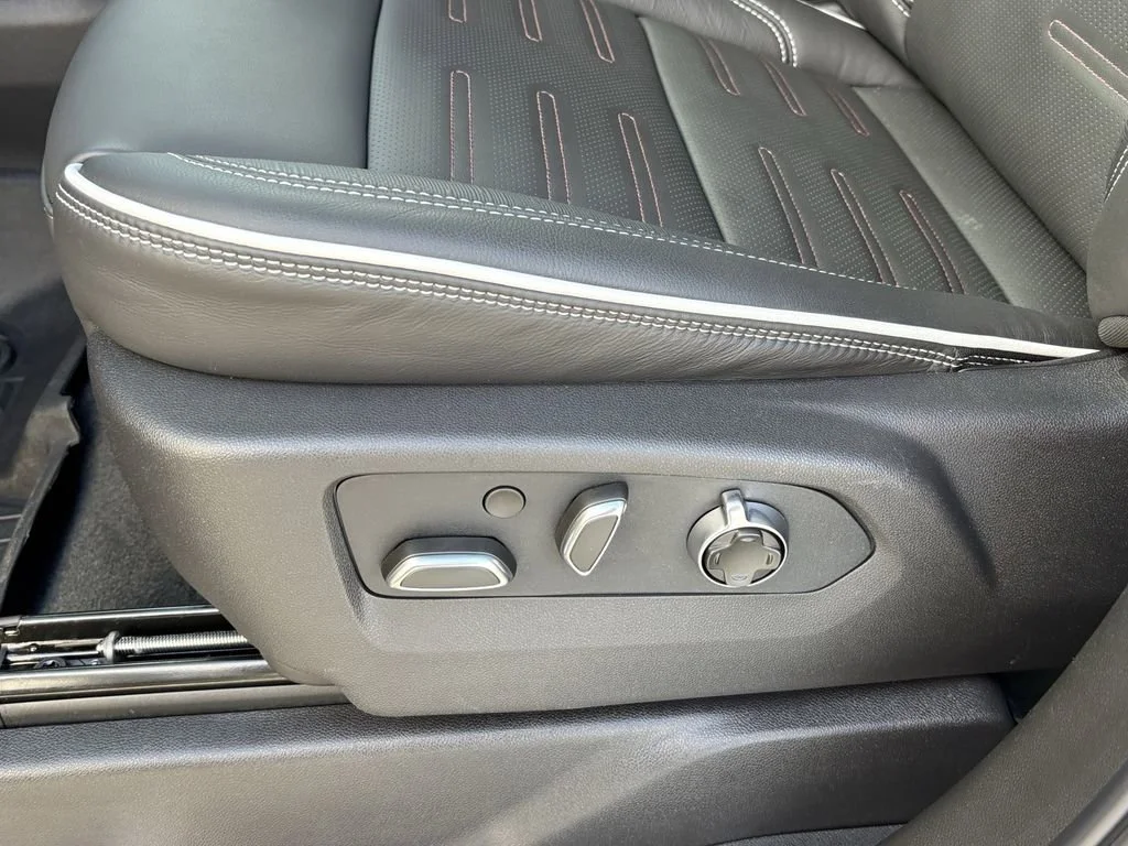 New 2026 Onyx Black GMC AT4X image 16